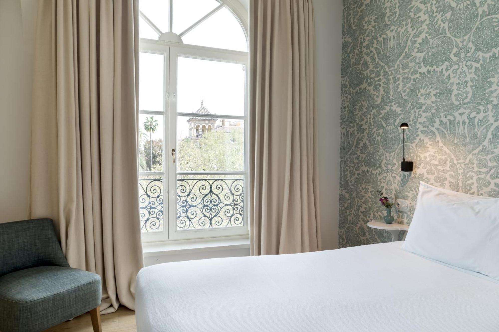 Hotel Tayko Sevilla ภายนอก รูปภาพ