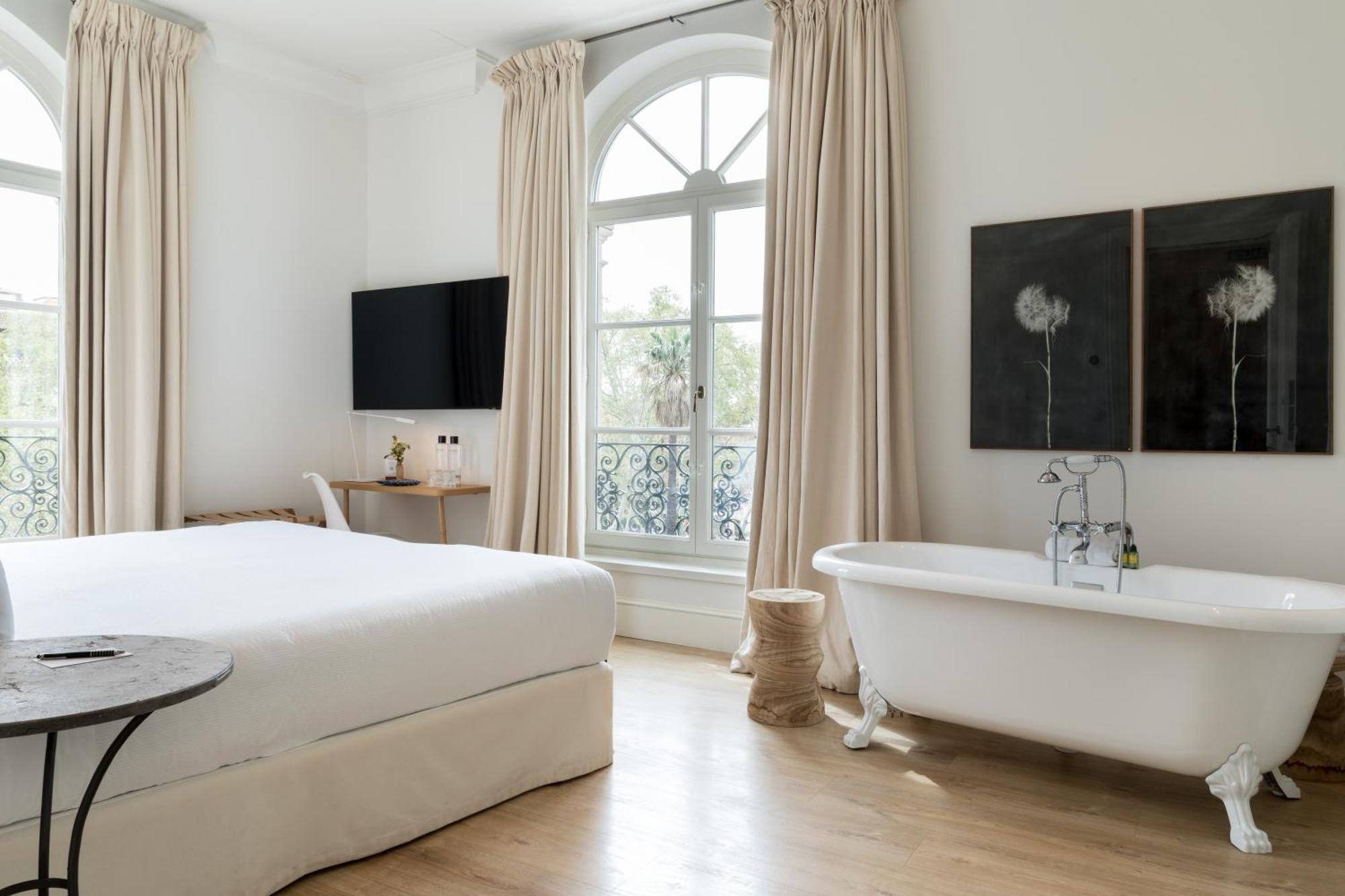 Hotel Tayko Sevilla ภายนอก รูปภาพ